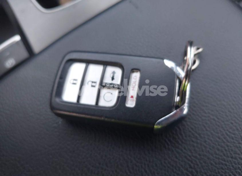 Photo 11 of 2018 Honda Accord EX-L (VIN 1HGCV1F57JA084600)