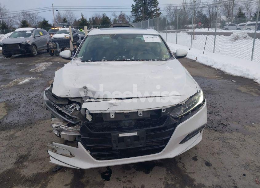 Photo 12 of 2018 Honda Accord EX-L (VIN 1HGCV1F57JA084600)