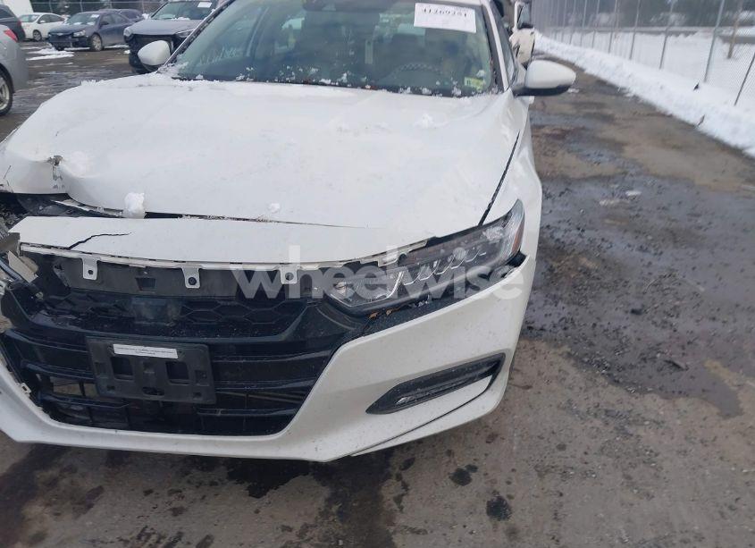 Photo 6 of 2018 Honda Accord EX-L (VIN 1HGCV1F57JA084600)