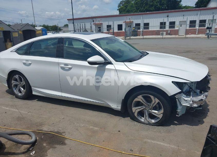 Photo 13 of 2019 Honda Accord EX-L (VIN 1HGCV1F57KA004052)