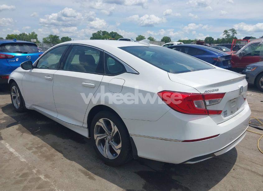 Photo 3 of 2019 Honda Accord EX-L (VIN 1HGCV1F57KA004052)