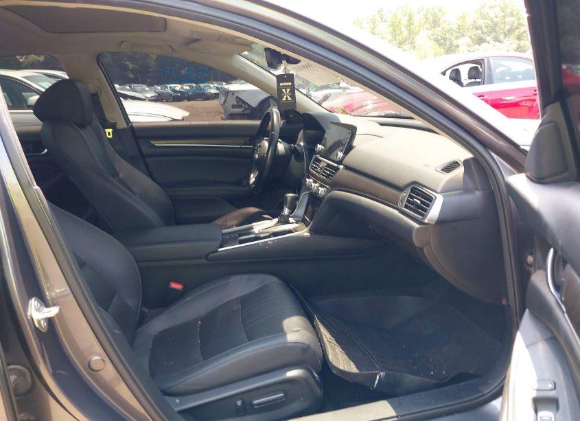 Photo 5 of 2020 Honda Accord EX-L (VIN 1HGCV1F57LA011147)