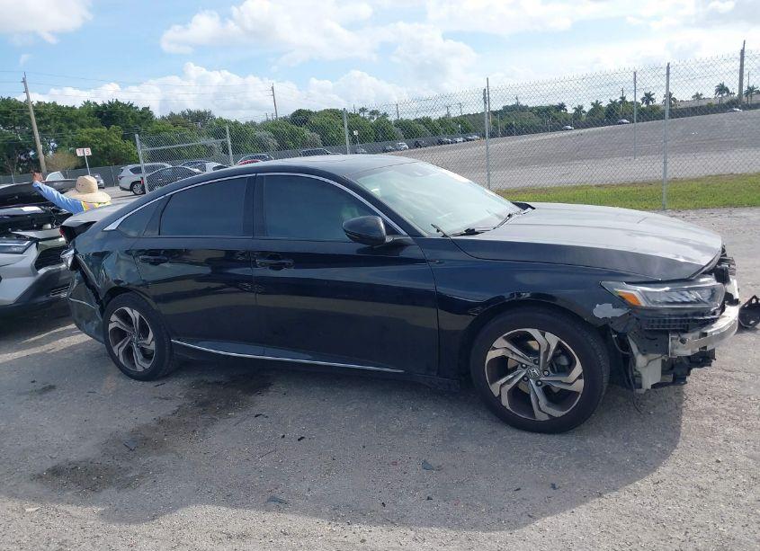 Photo 14 of 2018 Honda Accord EX-L (VIN 1HGCV1F58JA073816)