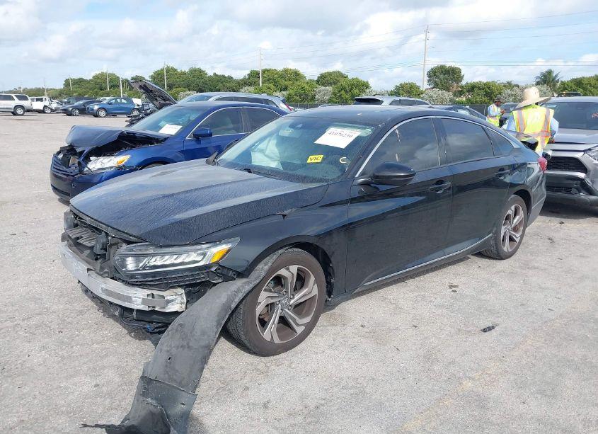 Photo 2 of 2018 Honda Accord EX-L (VIN 1HGCV1F58JA073816)