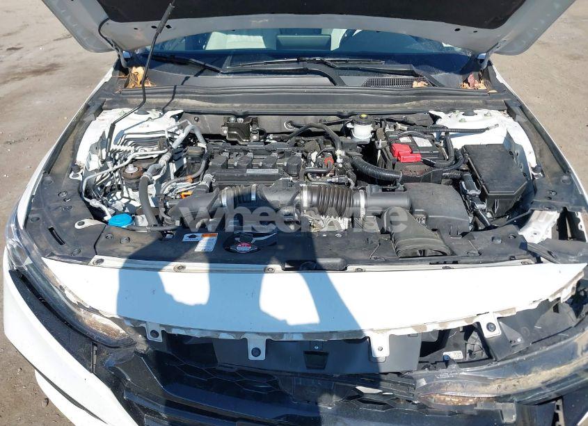 Photo 10 of 2018 Honda Accord EX-L (VIN 1HGCV1F58JA114039)