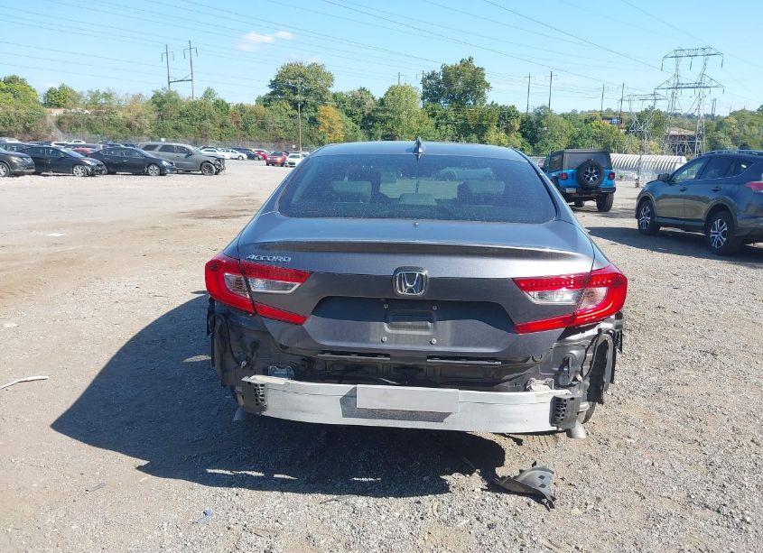 Photo 17 of 2018 Honda Accord EX-L (VIN 1HGCV1F58JA127714)