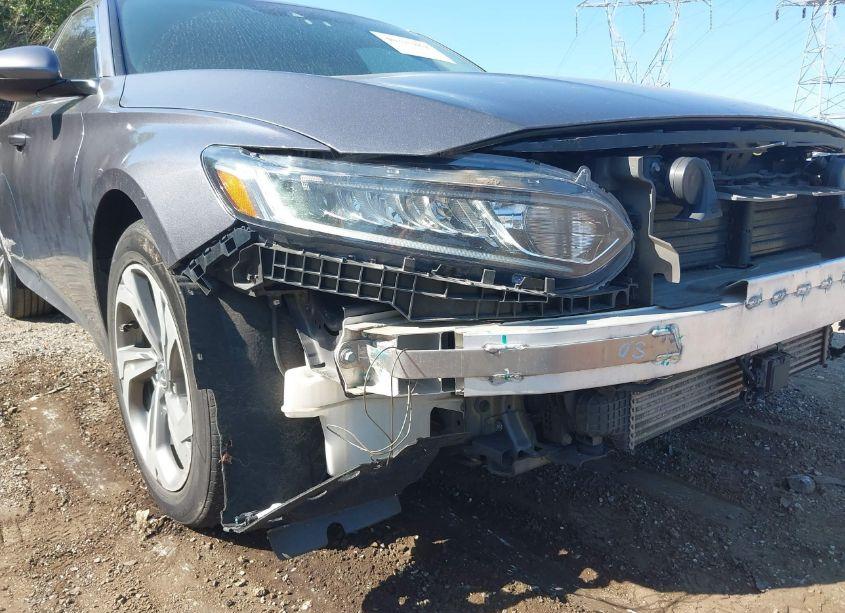 Photo 18 of 2018 Honda Accord EX-L (VIN 1HGCV1F58JA127714)