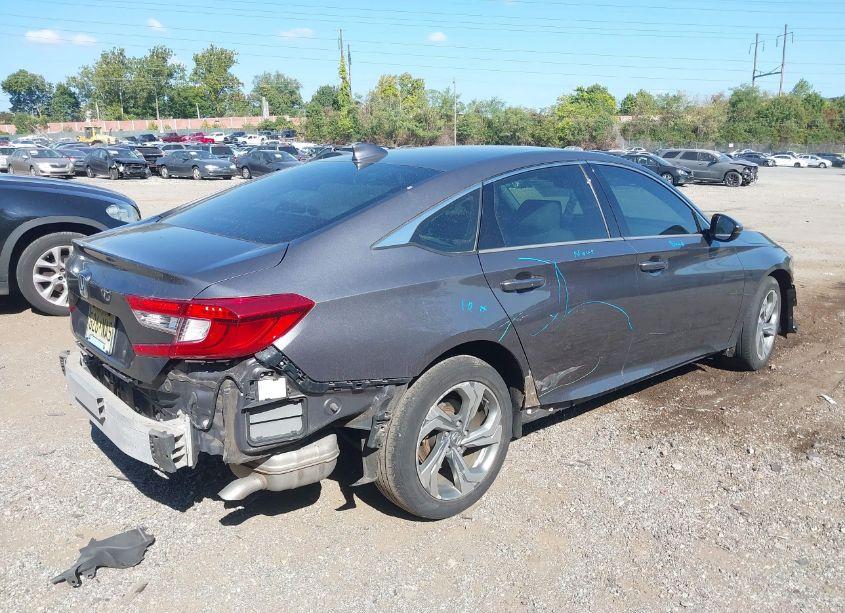 Photo 4 of 2018 Honda Accord EX-L (VIN 1HGCV1F58JA127714)
