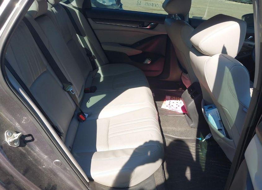 Photo 8 of 2018 Honda Accord EX-L (VIN 1HGCV1F58JA127714)