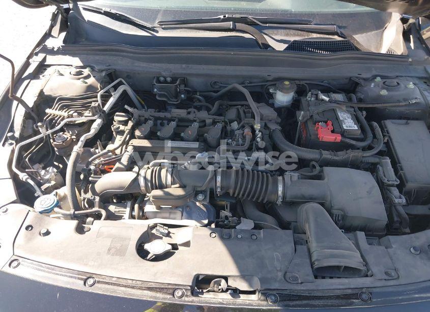 Photo 10 of 2018 Honda Accord EX-L (VIN 1HGCV1F58JA137403)