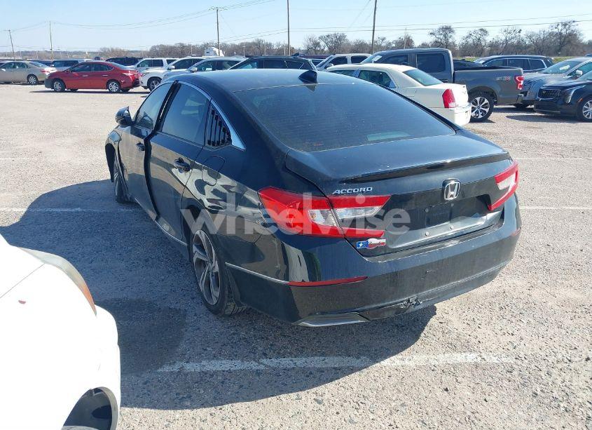 Photo 3 of 2018 Honda Accord EX-L (VIN 1HGCV1F58JA137403)