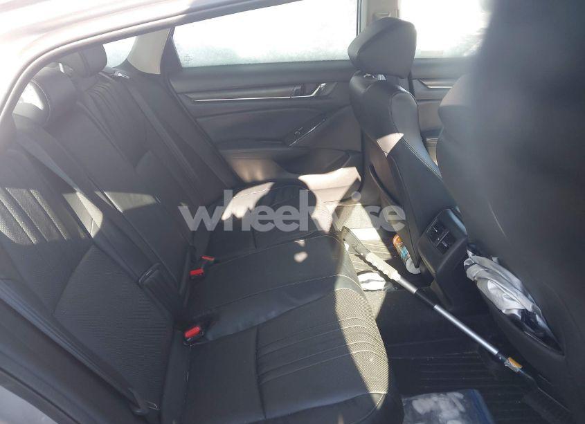 Photo 8 of 2018 Honda Accord EX-L (VIN 1HGCV1F58JA217042)