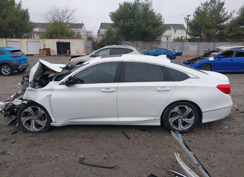 Photo 13 of 2018 Honda Accord EX-L (VIN 1HGCV1F58JA229806)