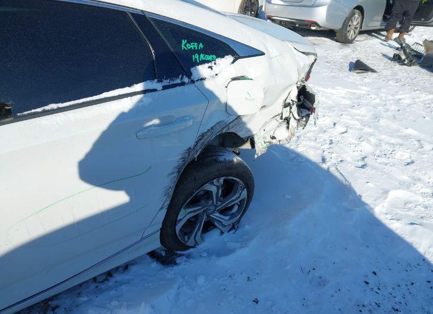 Photo 20 of 2019 Honda Accord EX-L (VIN 1HGCV1F58KA054233)