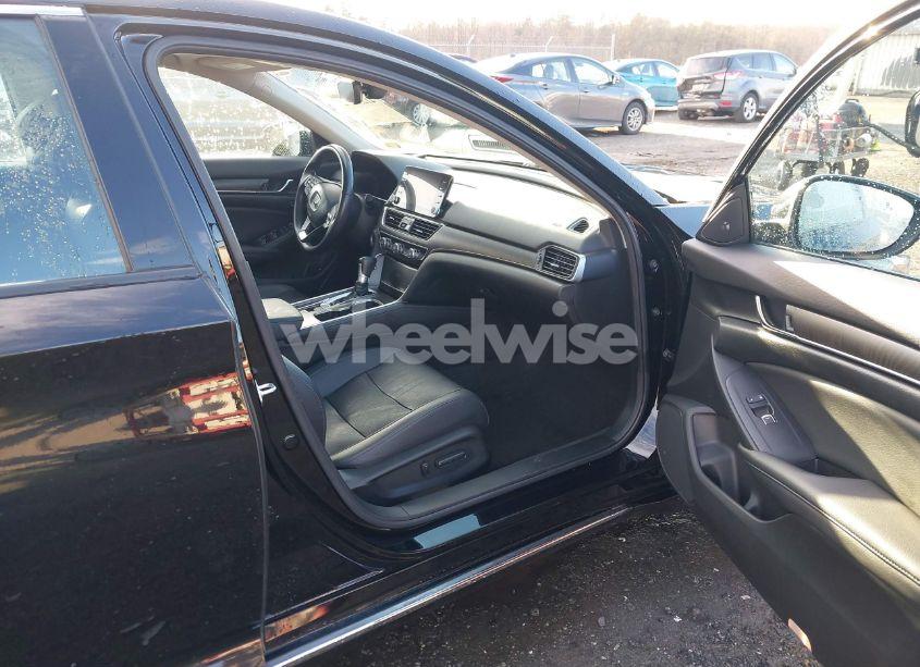 Photo 5 of 2021 Honda Accord EX-L (VIN 1HGCV1F58MA027343)