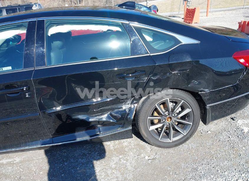 Photo 6 of 2021 Honda Accord EX-L (VIN 1HGCV1F58MA060665)
