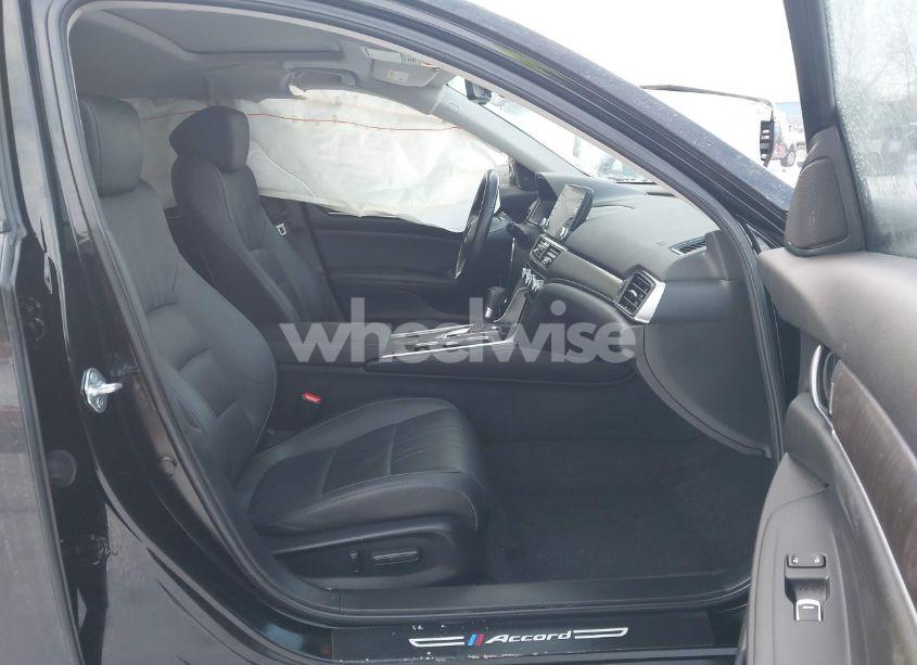 Photo 5 of 2021 Honda Accord EX-L (VIN 1HGCV1F58MA122873)