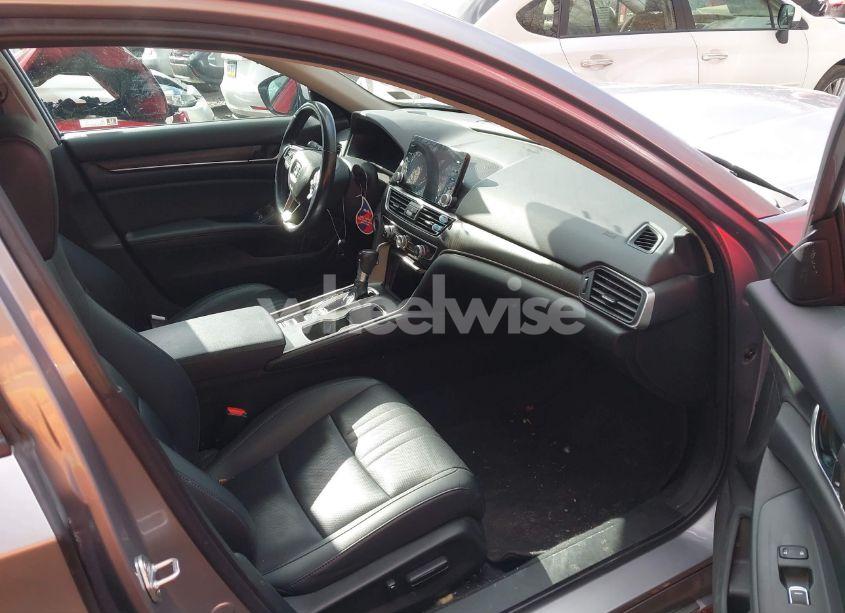 Photo 5 of 2022 Honda Accord EX-L (VIN 1HGCV1F58NA039574)