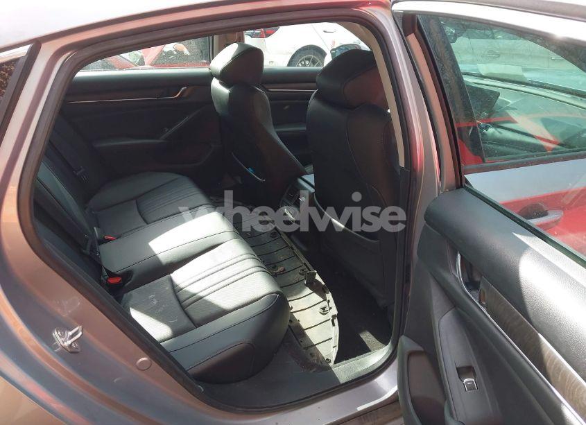 Photo 8 of 2022 Honda Accord EX-L (VIN 1HGCV1F58NA039574)
