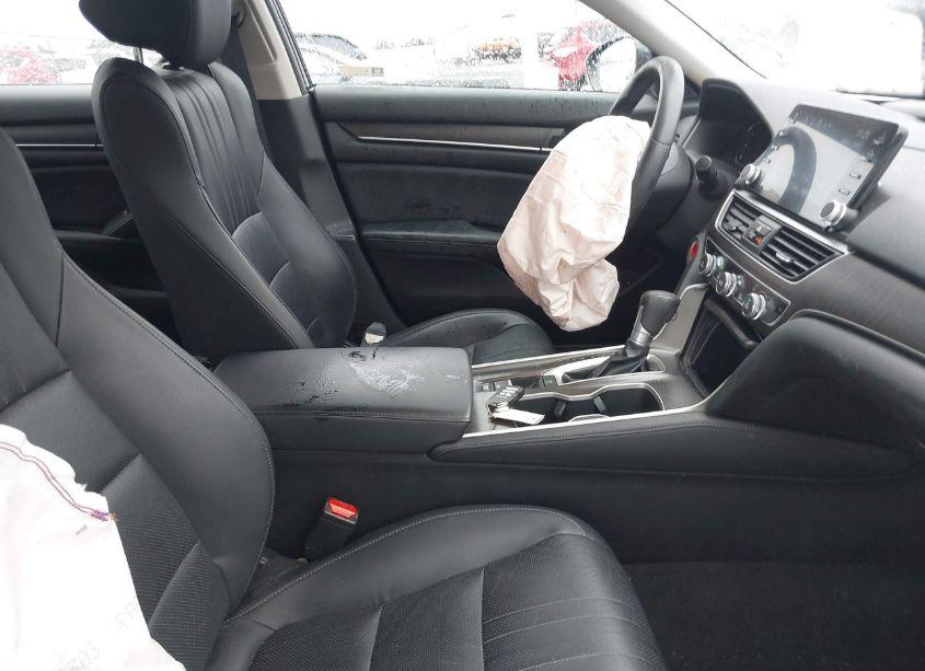 Photo 5 of 2018 Honda Accord EX-L (VIN 1HGCV1F59JA079267)