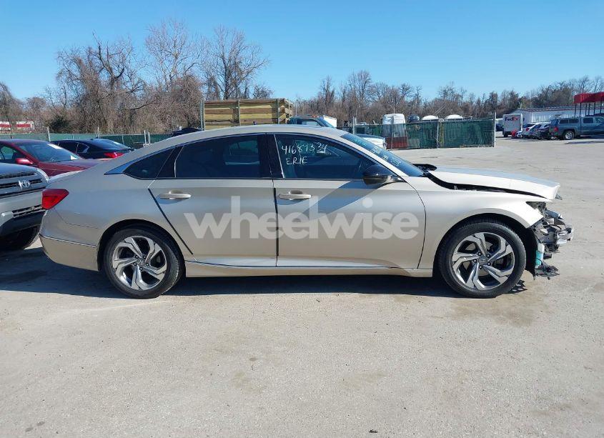 Photo 14 of 2018 Honda Accord EX-L (VIN 1HGCV1F59JA130122)