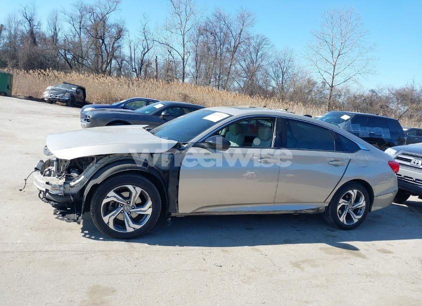 Photo 15 of 2018 Honda Accord EX-L (VIN 1HGCV1F59JA130122)