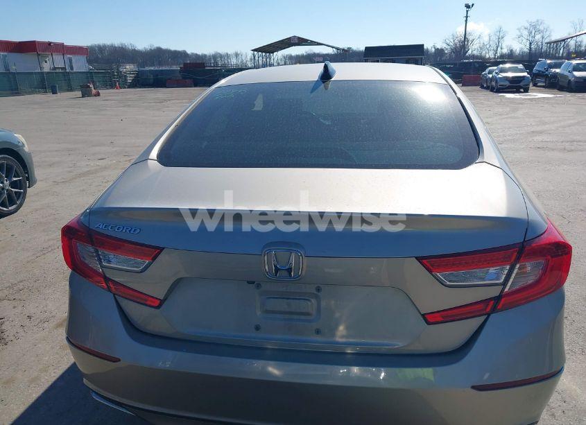 Photo 17 of 2018 Honda Accord EX-L (VIN 1HGCV1F59JA130122)