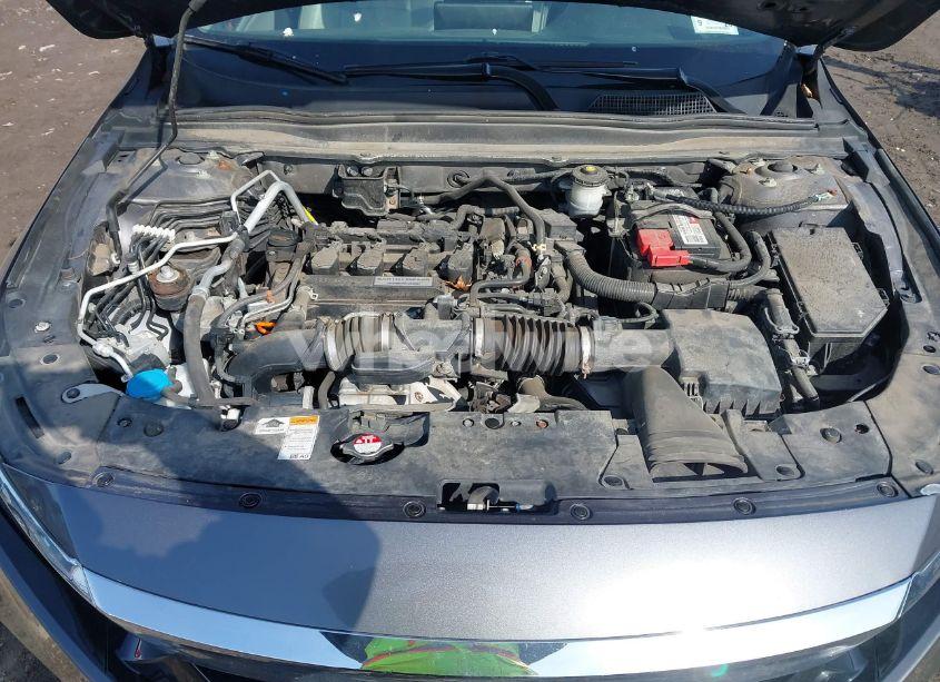 Photo 10 of 2018 Honda Accord EX-L (VIN 1HGCV1F59JA142674)