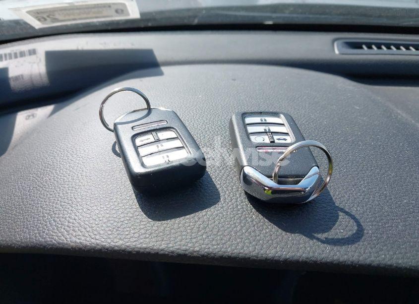 Photo 11 of 2018 Honda Accord EX-L (VIN 1HGCV1F59JA142674)