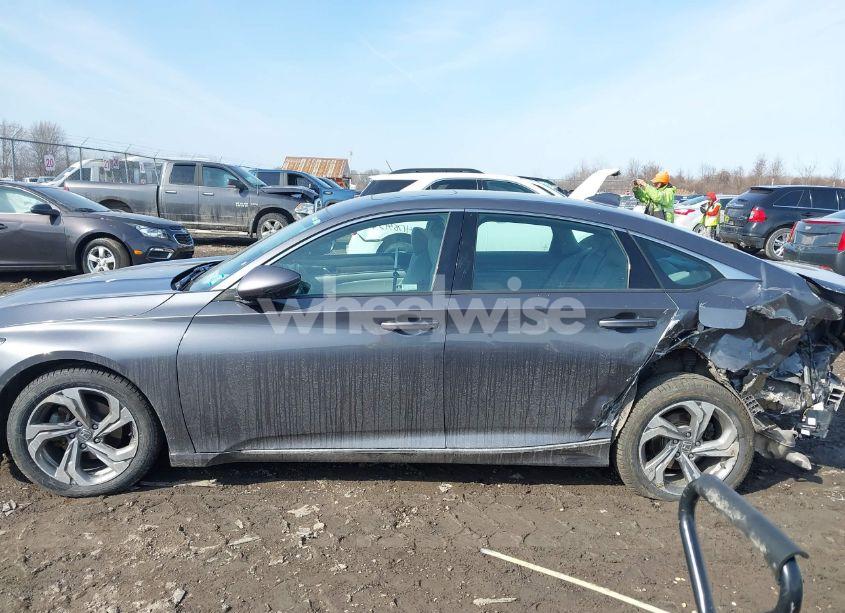 Photo 14 of 2018 Honda Accord EX-L (VIN 1HGCV1F59JA142674)