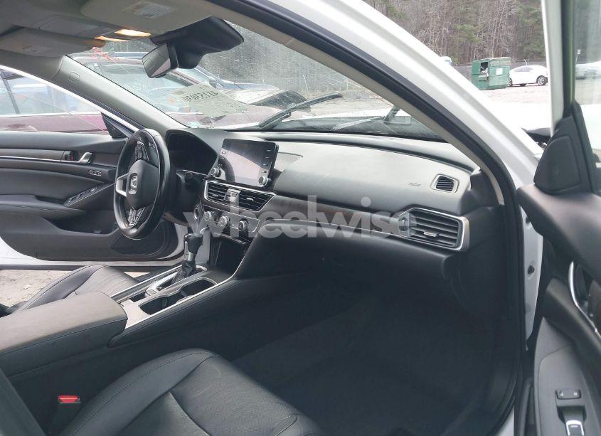 Photo 5 of 2020 Honda Accord EX-L (VIN 1HGCV1F59LA119737)