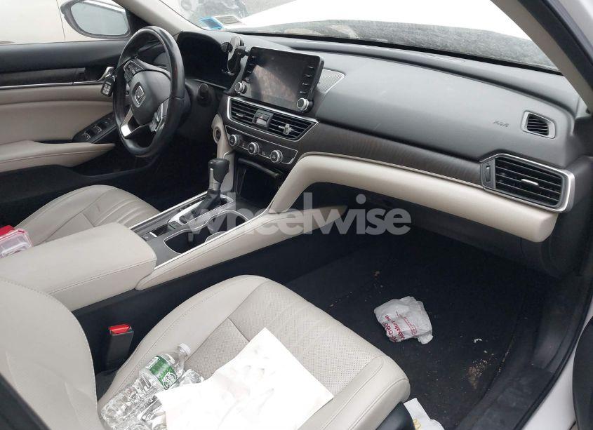 Photo 5 of 2020 Honda Accord EX-L (VIN 1HGCV1F59LA130463)