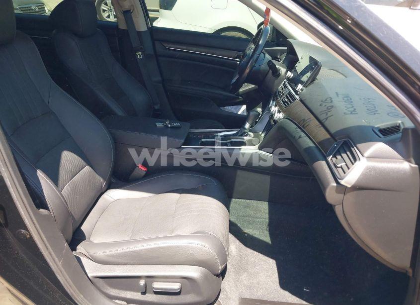 Photo 5 of 2021 Honda Accord EX-L (VIN 1HGCV1F59MA040280)