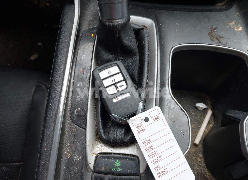 Photo 11 of 2018 Honda Accord EX-L (VIN 1HGCV1F5XJA116844)