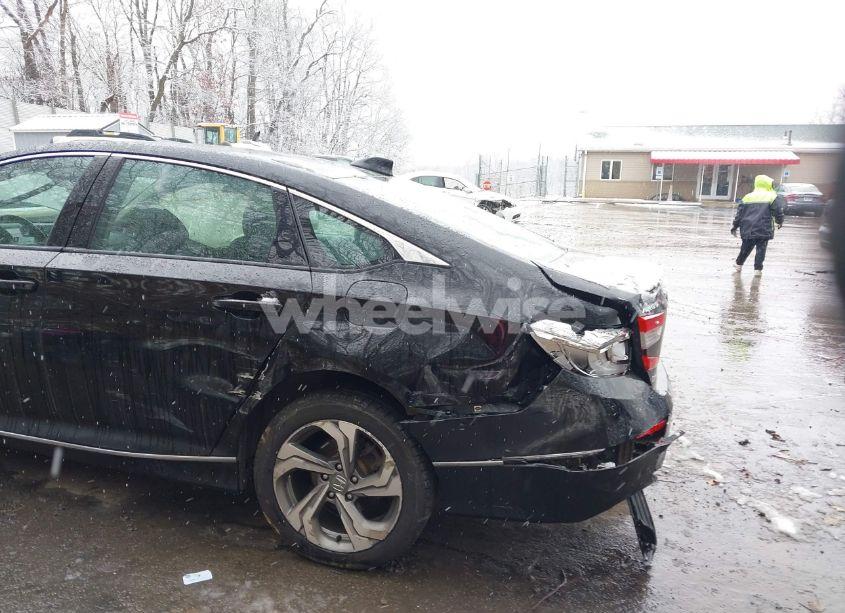 Photo 12 of 2018 Honda Accord EX-L (VIN 1HGCV1F5XJA116844)