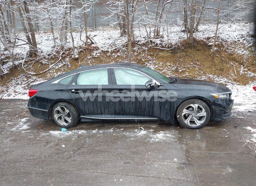 Photo 14 of 2018 Honda Accord EX-L (VIN 1HGCV1F5XJA116844)