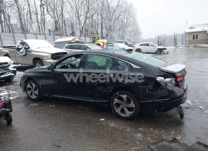 Photo 15 of 2018 Honda Accord EX-L (VIN 1HGCV1F5XJA116844)