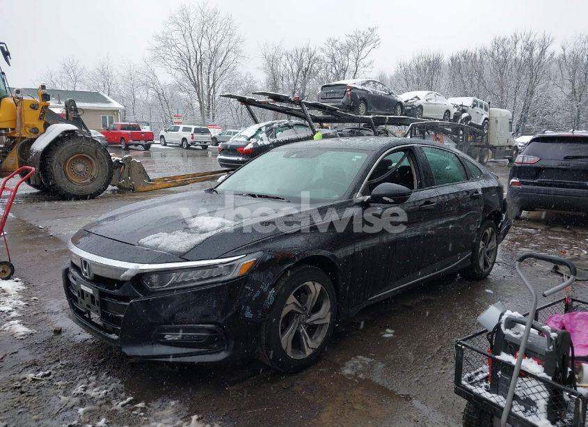 Photo 2 of 2018 Honda Accord EX-L (VIN 1HGCV1F5XJA116844)