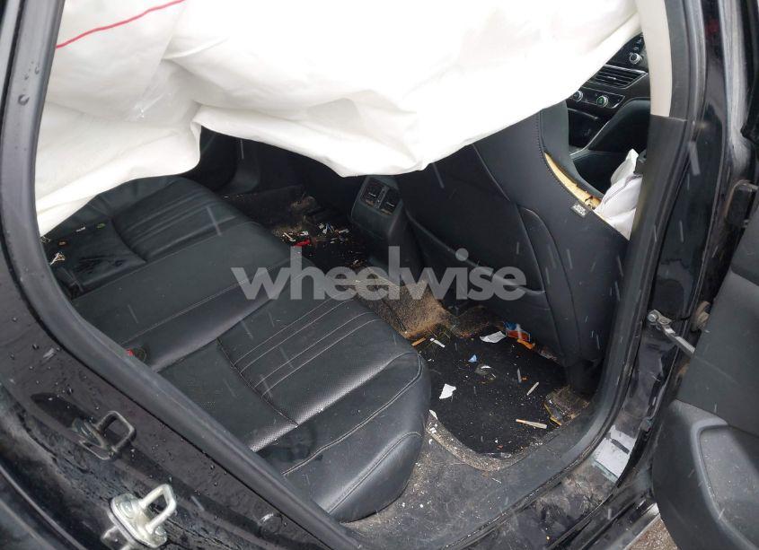 Photo 8 of 2018 Honda Accord EX-L (VIN 1HGCV1F5XJA116844)