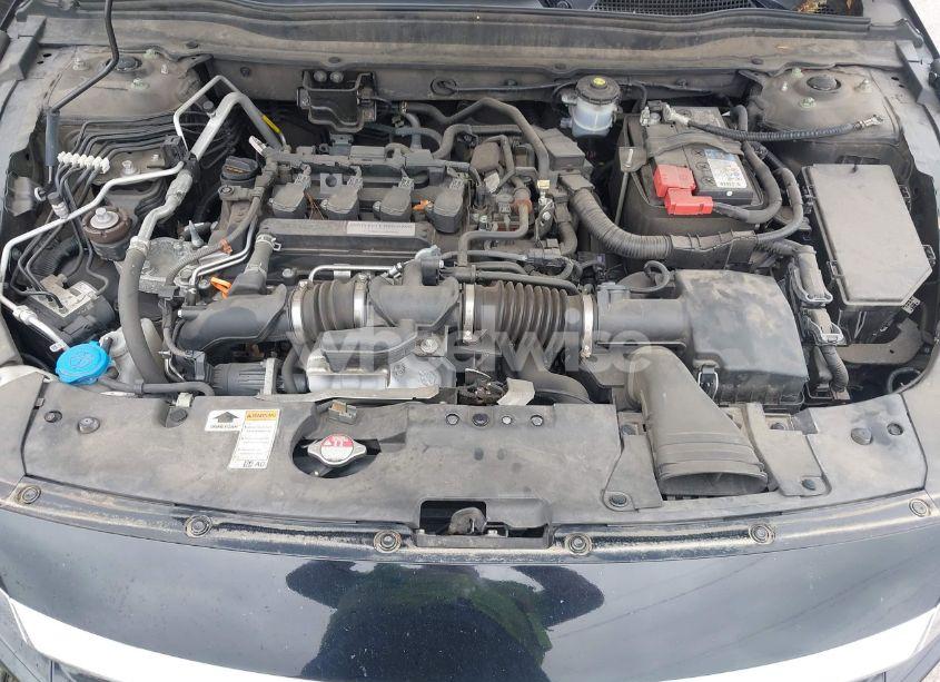 Photo 10 of 2018 Honda Accord EX-L (VIN 1HGCV1F5XJA200436)