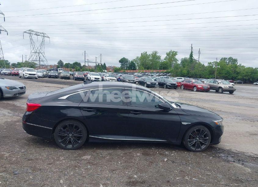 Photo 13 of 2018 Honda Accord EX-L (VIN 1HGCV1F5XJA200436)