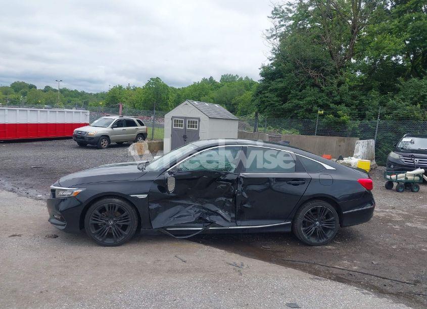 Photo 14 of 2018 Honda Accord EX-L (VIN 1HGCV1F5XJA200436)