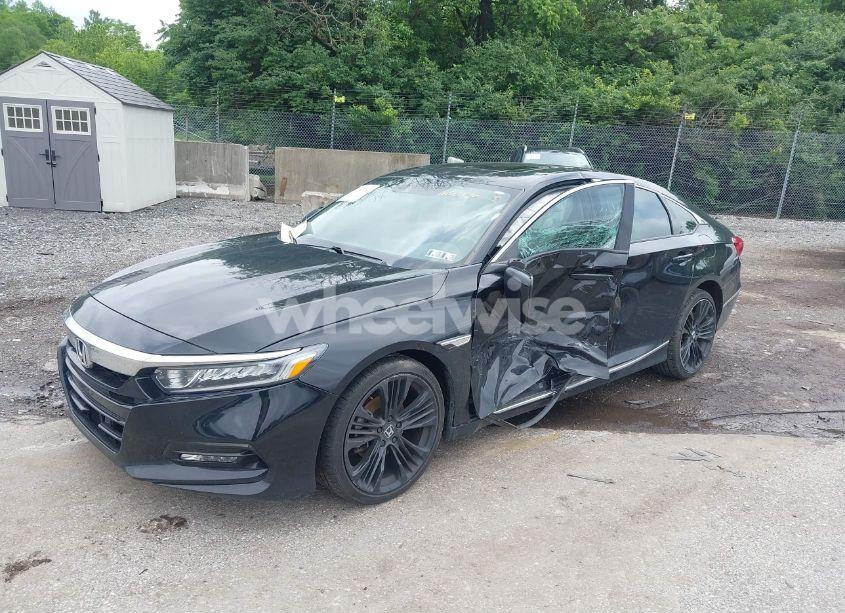 Photo 17 of 2018 Honda Accord EX-L (VIN 1HGCV1F5XJA200436)