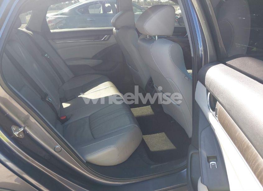 Photo 8 of 2019 Honda Accord EX-L (VIN 1HGCV1F5XKA126744)