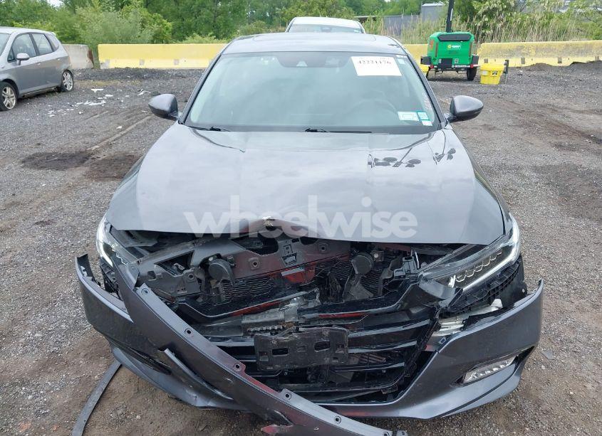 Photo 6 of 2020 Honda Accord EX-L (VIN 1HGCV1F5XLA074985)