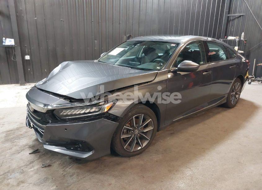 Photo 2 of 2022 Honda Accord EX-L (VIN 1HGCV1F5XNA072981)