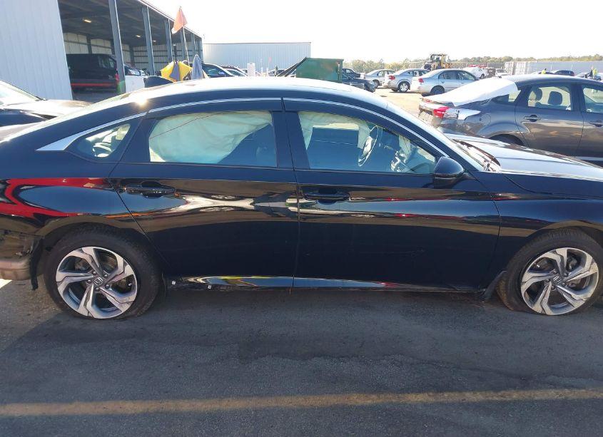 Photo 13 of 2018 Honda Accord EX-L (VIN 1HGCV1F60JA162644)