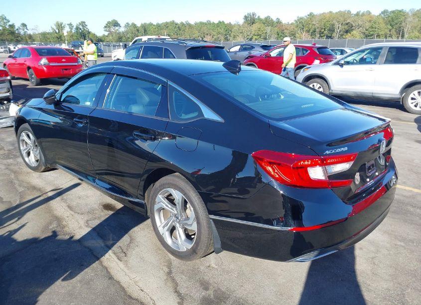 Photo 3 of 2018 Honda Accord EX-L (VIN 1HGCV1F60JA162644)