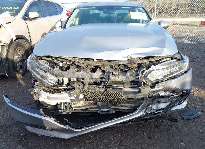 Photo 13 of 2018 Honda Accord EX-L (VIN 1HGCV1F63JA020868)