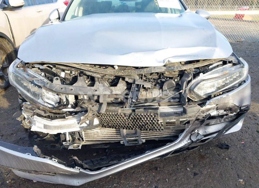 Photo 19 of 2018 Honda Accord EX-L (VIN 1HGCV1F63JA020868)